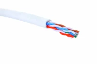 Кабель 5е U/UTP, LSZH нг-HFLTxx оболочка, 4 пары 24AWG (0.51мм), коробка 305 м, красный